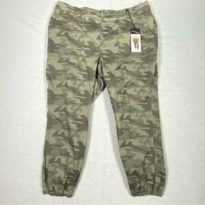 Stitch Star Pull On Camo Jogger Women's 2X Green Slim Fit Ankle Hi Rise NWT
